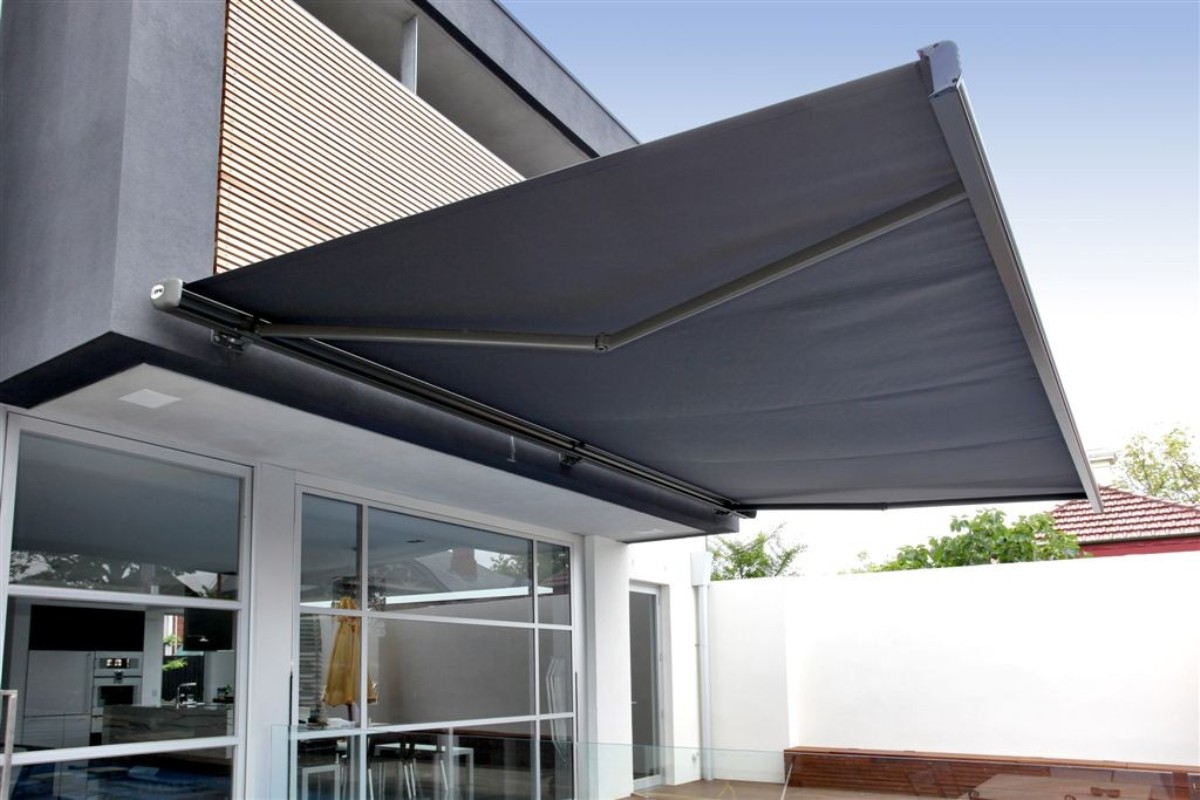 Retractable awning on patio/deck